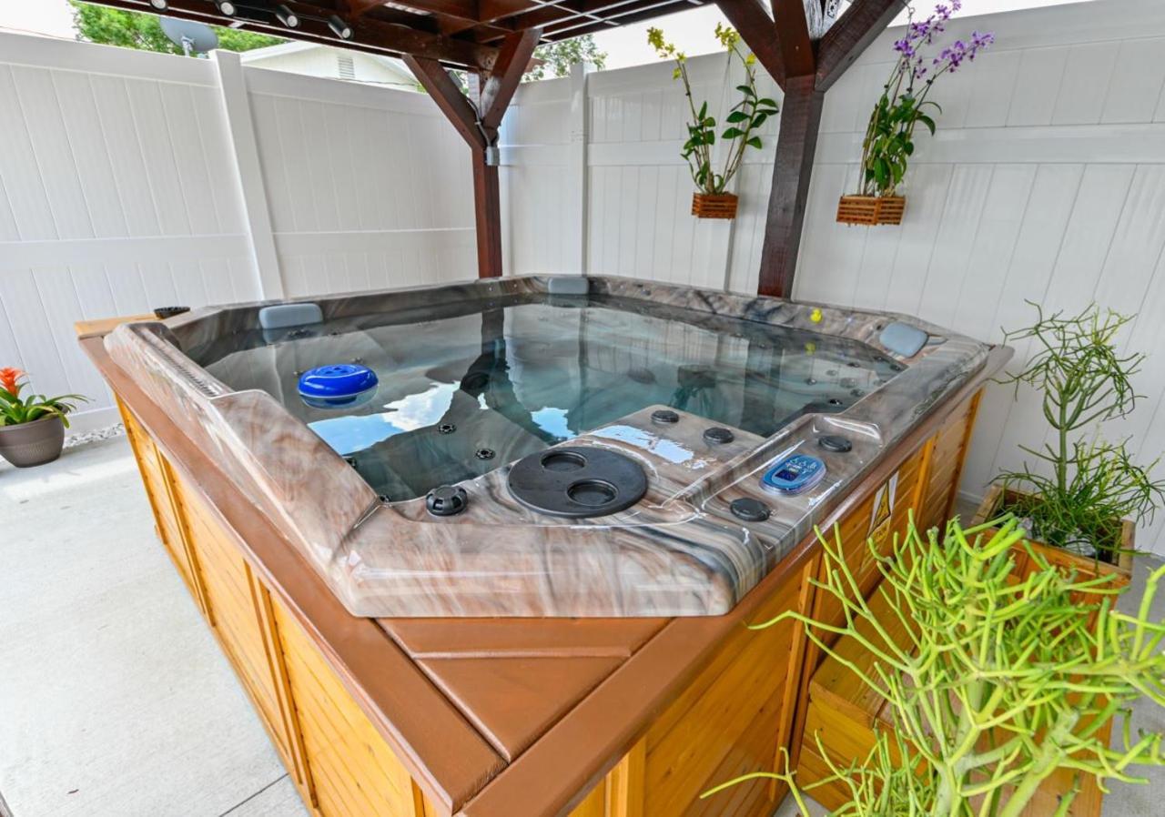 Paradise In Brandon With Luxurious 6 Person Spa Kültér fotó