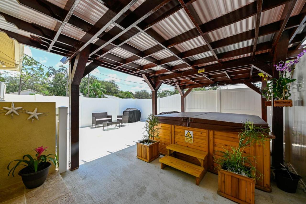Paradise In Brandon With Luxurious 6 Person Spa Kültér fotó